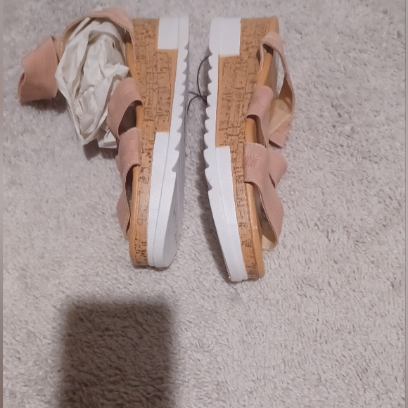 Never worn Olivia and Kate sandals - Picture 4 of 4